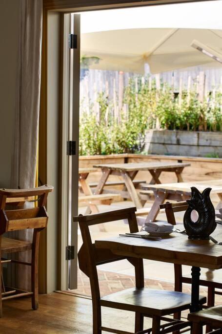 Dawn At The Sun Inn Felmersham, Our Signature Duplex Suite Sharnbrook Eksteriør billede