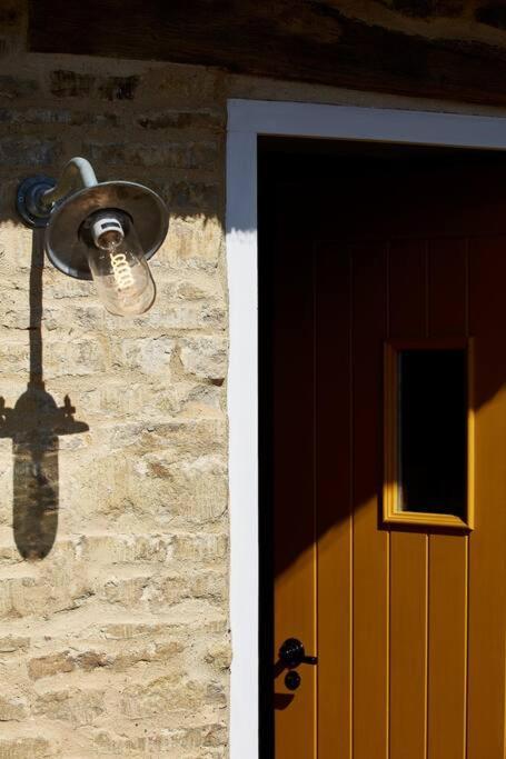 Dawn At The Sun Inn Felmersham, Our Signature Duplex Suite Sharnbrook Eksteriør billede