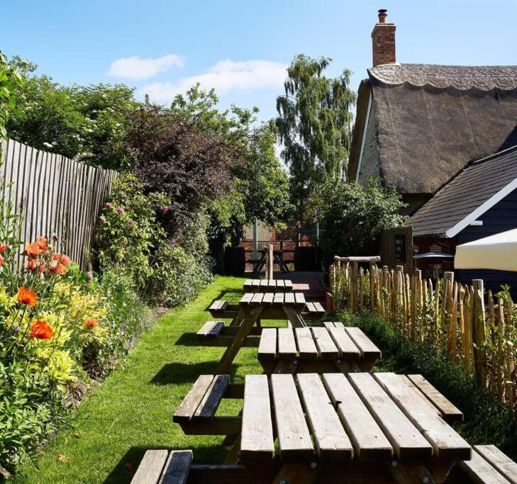 Dawn At The Sun Inn Felmersham, Our Signature Duplex Suite Sharnbrook Eksteriør billede