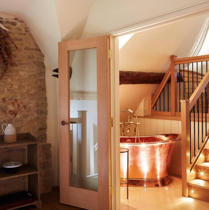 Dawn At The Sun Inn Felmersham, Our Signature Duplex Suite Sharnbrook Eksteriør billede